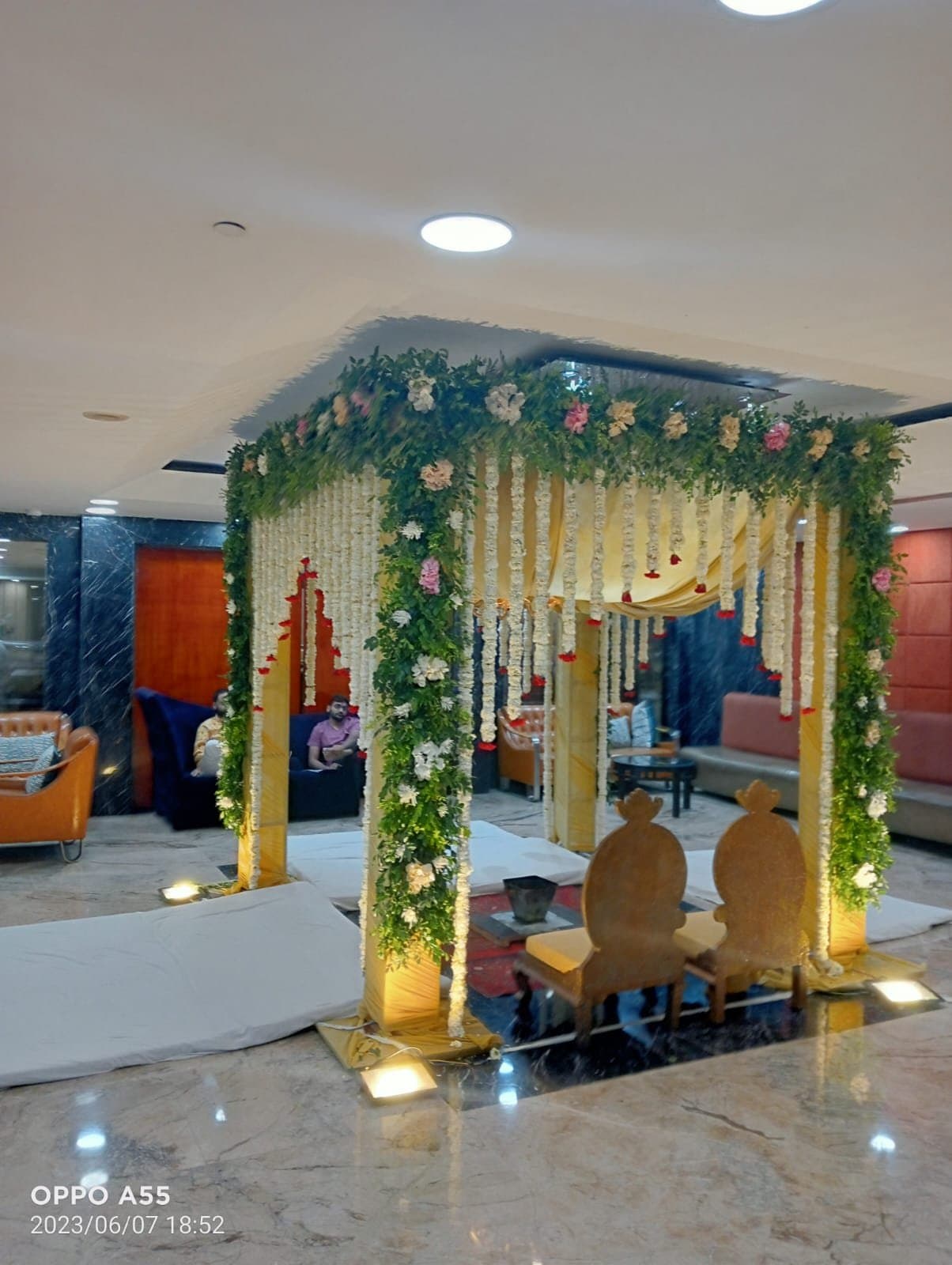 Need a Beautiful Wedding Mandap for Your Seven Pheras?